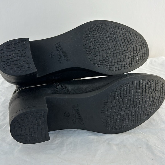 NIB Dansko “Cagney” Burnished Suede Heeled Booties - Picture 7 of 11